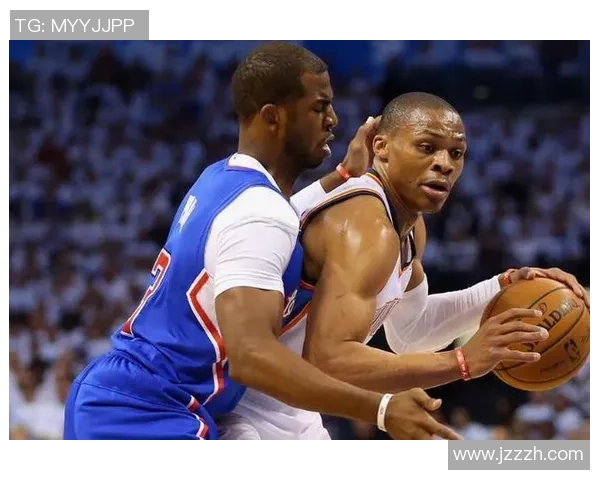 德龙与保罗对决数据分析揭示两位球星的竞技状态与表现差异 德龙与保罗对决数据分析揭示两位球星的竞技状态与表现差异